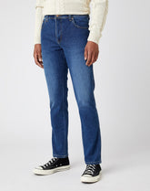 MĘSKIE SPODNIE JEANSOWE WRANGLER TEXAS SLIM BLUE SILK W12SAO67S 112141145